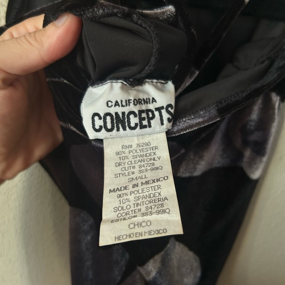 Vintage 1990s velvet dress - small - California concepts - Picture 6 of 8